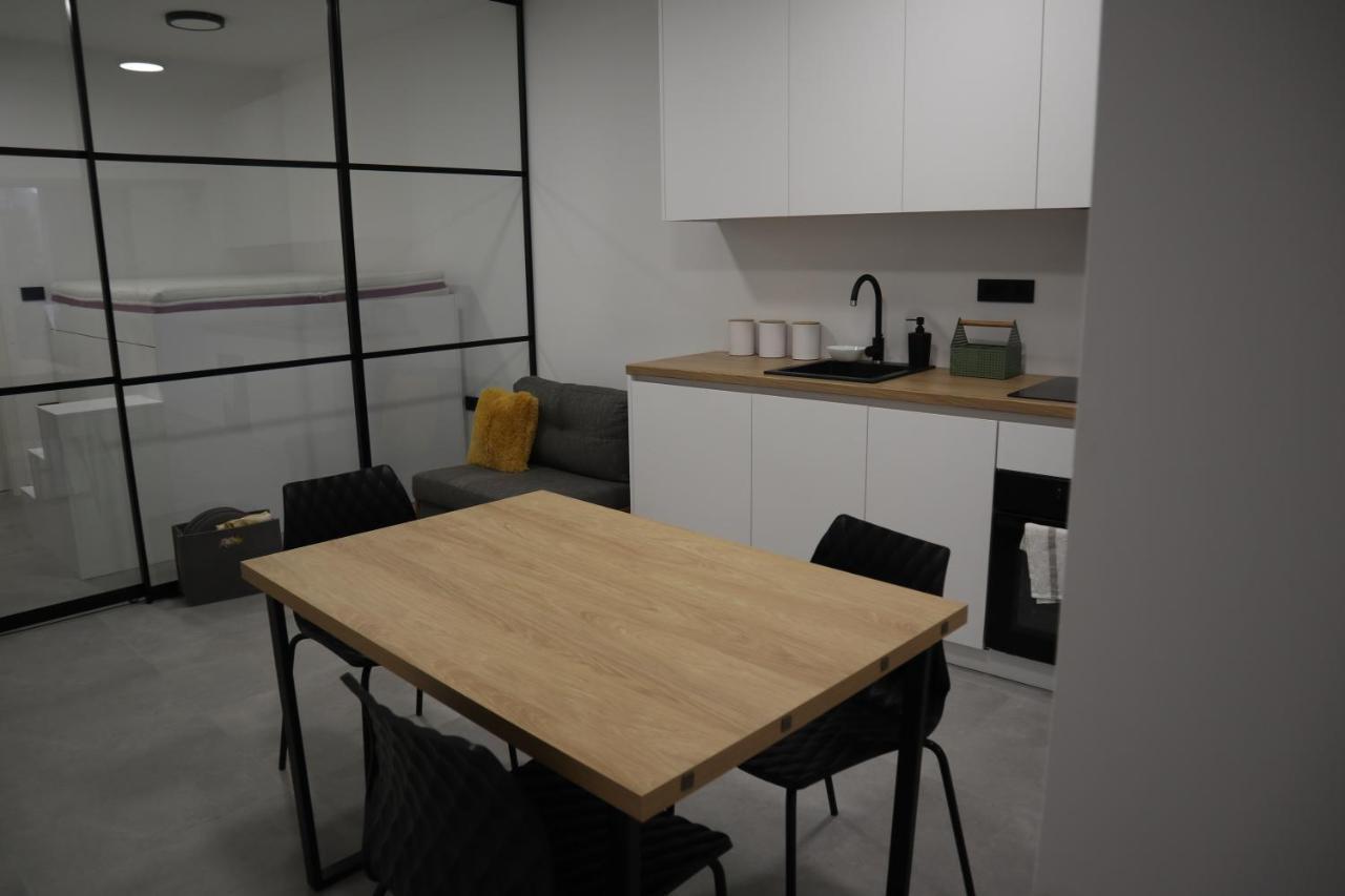 Sunset Apartment โคเปร์ ภายนอก รูปภาพ