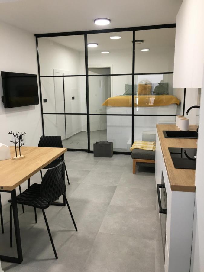 Sunset Apartment โคเปร์ ภายนอก รูปภาพ